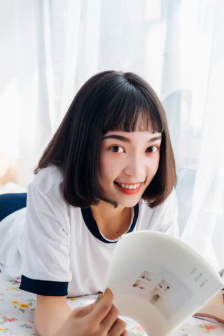 丫鬟露出双乳让老爷玩弄