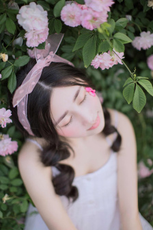 如月莉亚